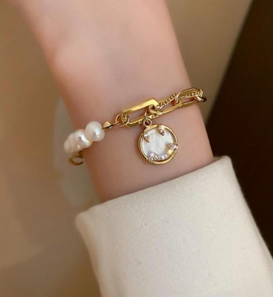 Golden Asymmetrical Chain Bracelet with Pearl & 5 Charm