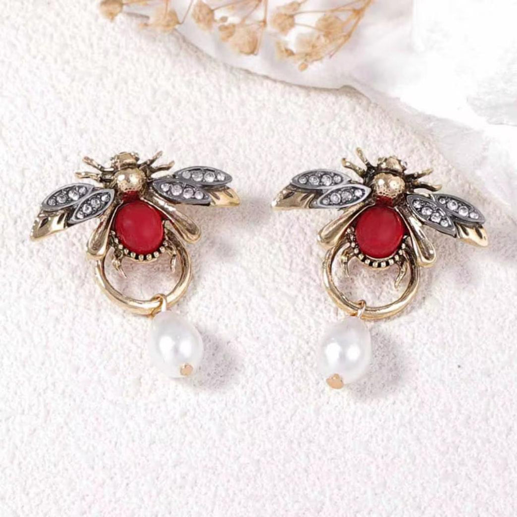 Enchanting Pearl Drop Bee Earrings