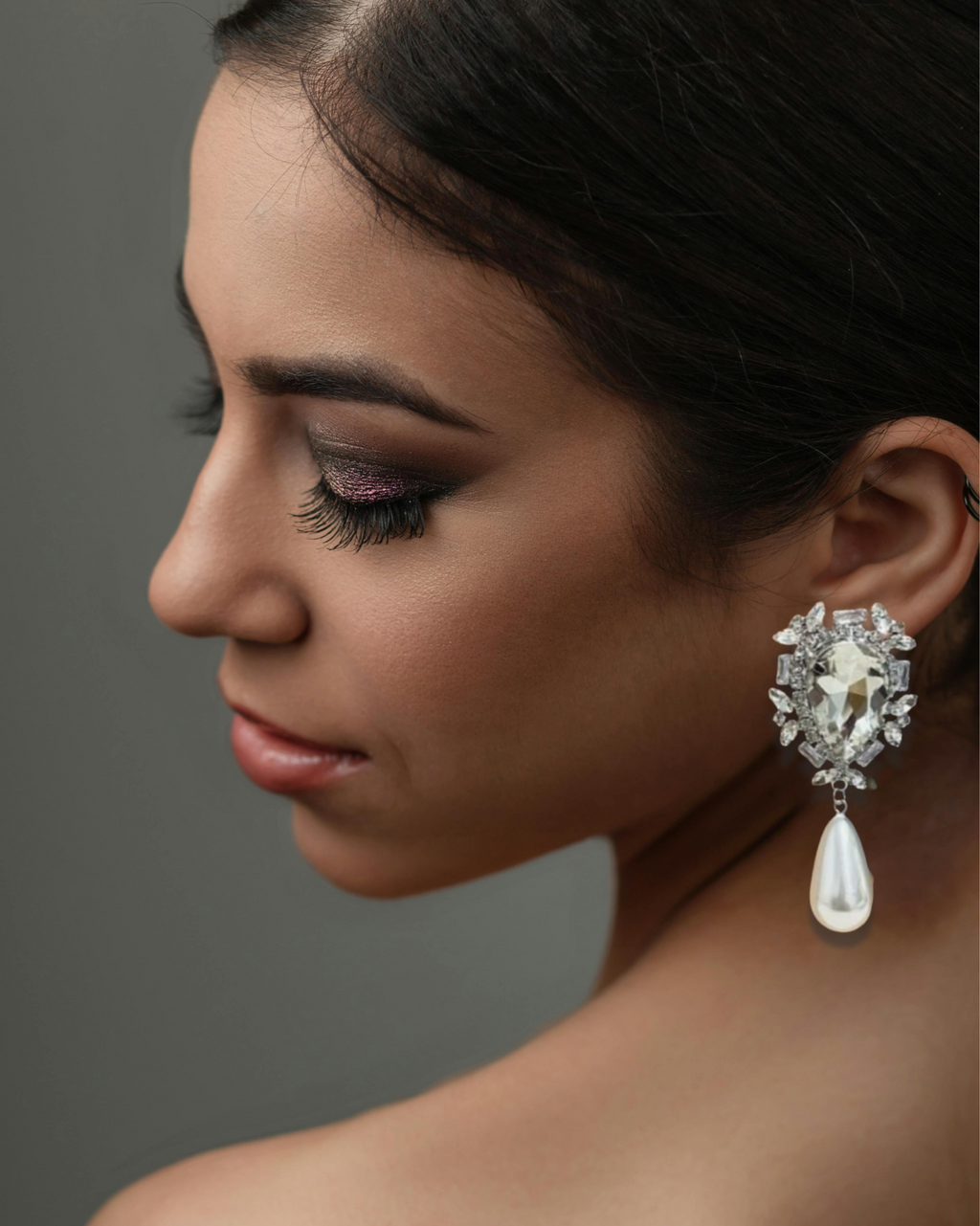 Luxurious Crystal & Pearl Dangle Earrings.