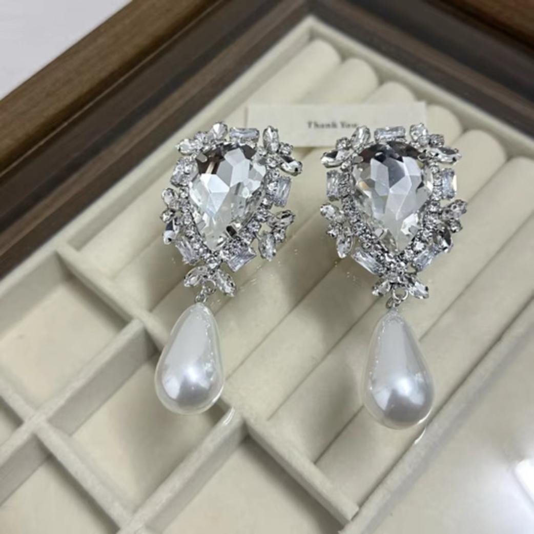 Luxurious Crystal & Pearl Dangle Earrings.