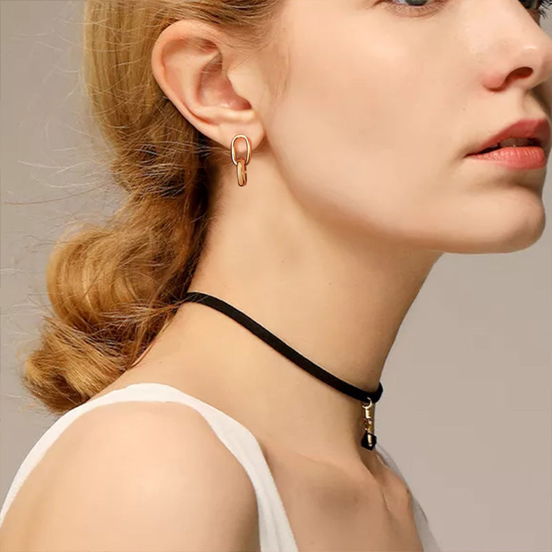 Chic Interlocking Link Dangle Earrings