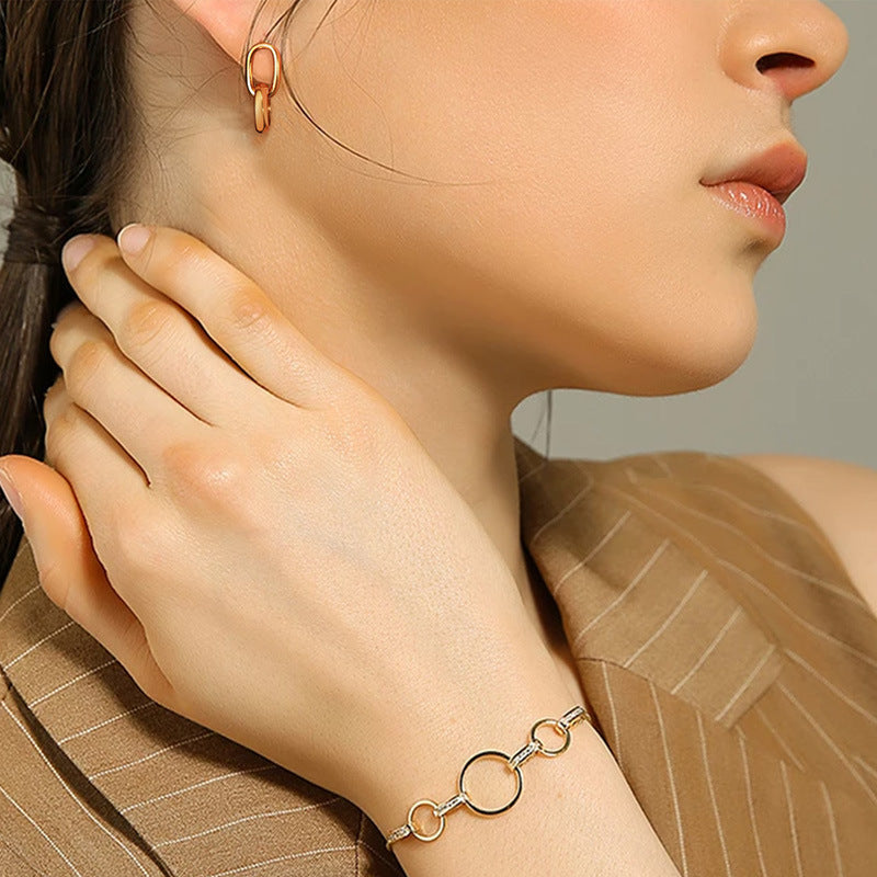 Chic Interlocking Link Dangle Earrings