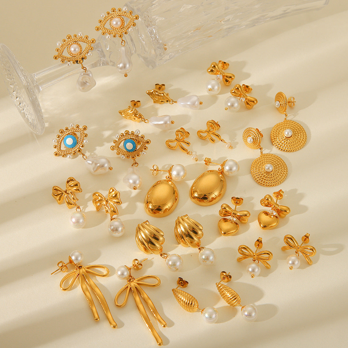 Golden Grandeur Pearl & Ribbon Earrings