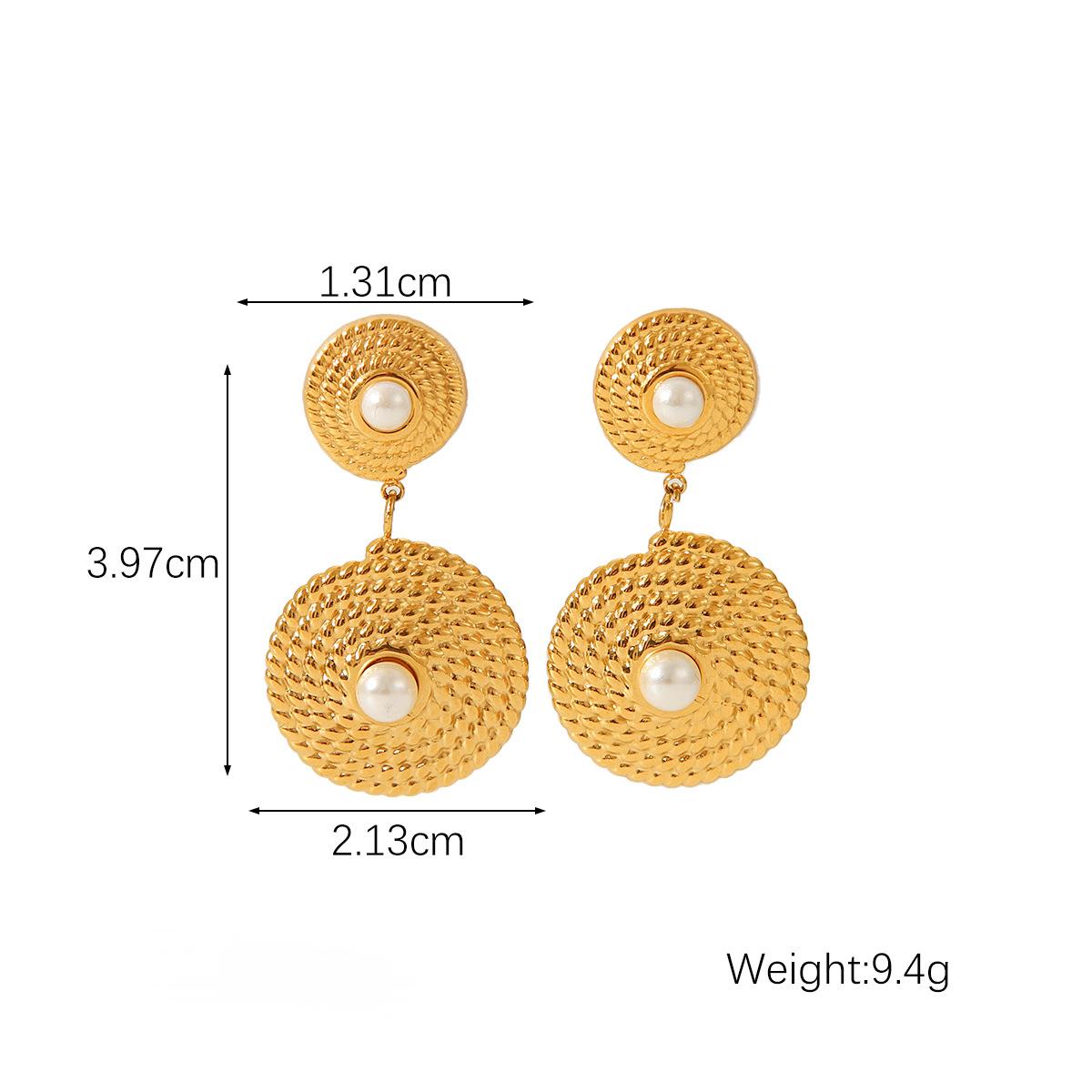 Golden Grandeur Textured Disc & Pearl Earrings