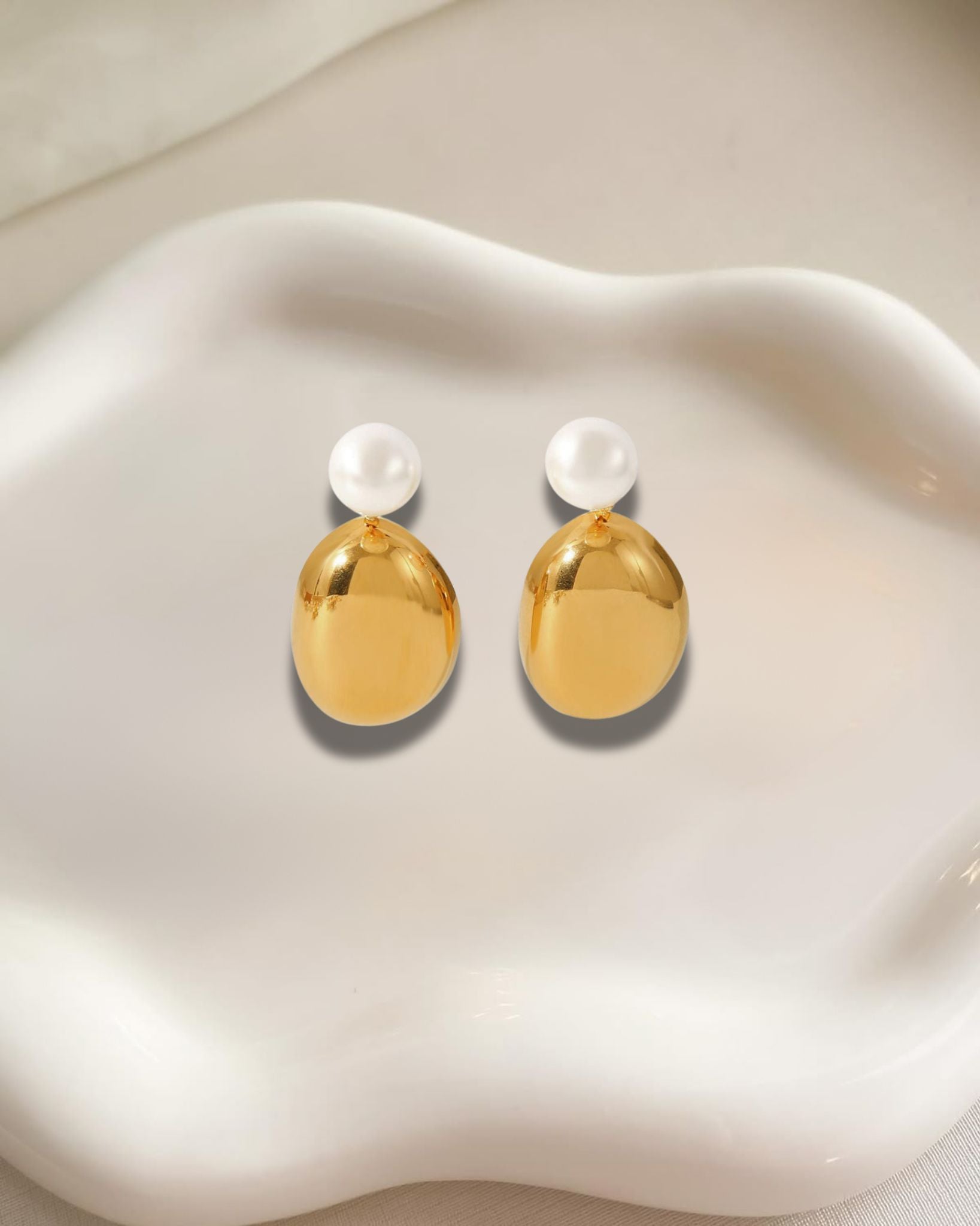 Golden Grandeur Organic Drop & Pearl Earrings